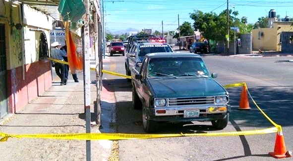 Este vehículo era parte de los vehículos robados por el ladrón Zeus Yañez Ruiz "El Chihuahua", y los cuales eran repintados y entregados a sicarios de "Los Dámaso" en la segunda parte de la narcoguerra y su intento por recuperar el control de la Zona Norte de La Paz.