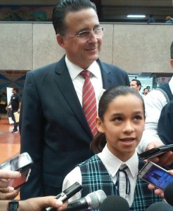 Laura del Carmen Muñoz Torrero, designada Niña presidenta, en el marco de los festejos del Día del Niño.