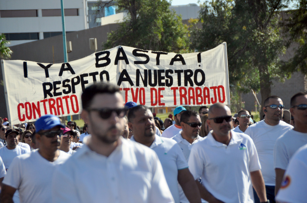 Los manifestantes desfilaron por las calles de la capital. Foto: Sergio Haro