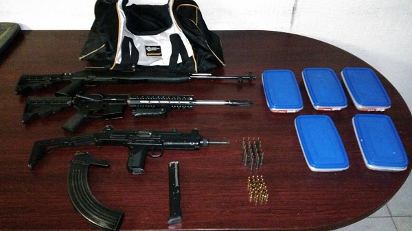 Armas y droga de "El Misa", al momento de ser detenido 