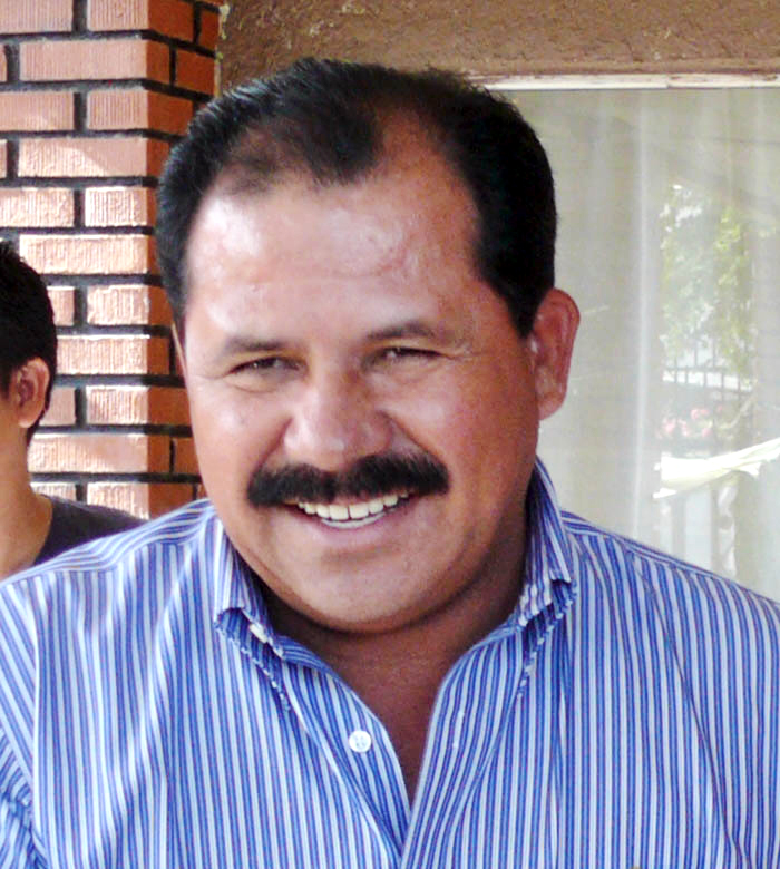 Exaltación González, diputado