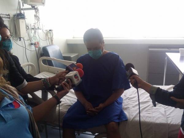 Dionisio, quien se recupera de la cirugía, contó su experiencia a medios de comunicación. Foto: Daniel Gastélum