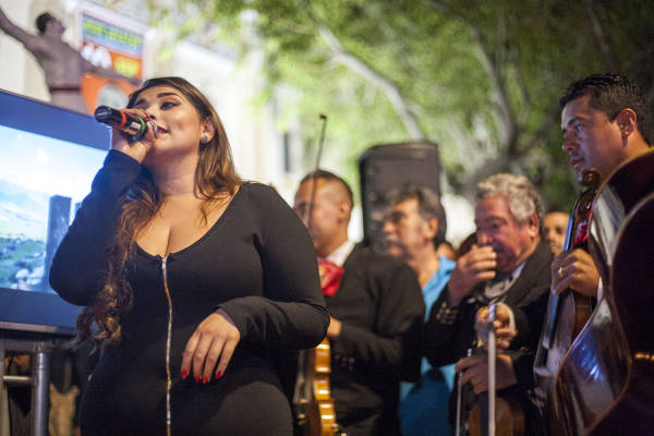 Mariachis y cantantes rindieron homenaje al compositor. Foto: Agustín Reyes