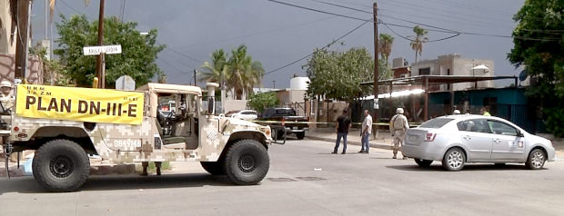 Fuerzas federales siguen en la busqueda de ubicar a los presuntos sicarios y detener la ola de violencia