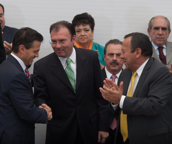 Peña, Luis y la izquierda que les aplaudió. Foto: Cuartoscuro