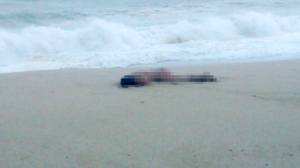 Uno de los pescadores que naufragaron del Mariano Diez X encontrado en la playa Punta Arena segun la informacion brindada