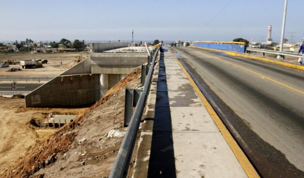 El mandatario supervisó obras del Puente Machado