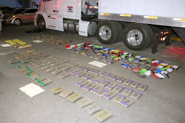 142 paquetes conteniendo 45 kilos de cocaína y 65 de cristal fueron incautados en Pichilingue, droga que podría ser distribuida entre niños y jóvenes de BCS