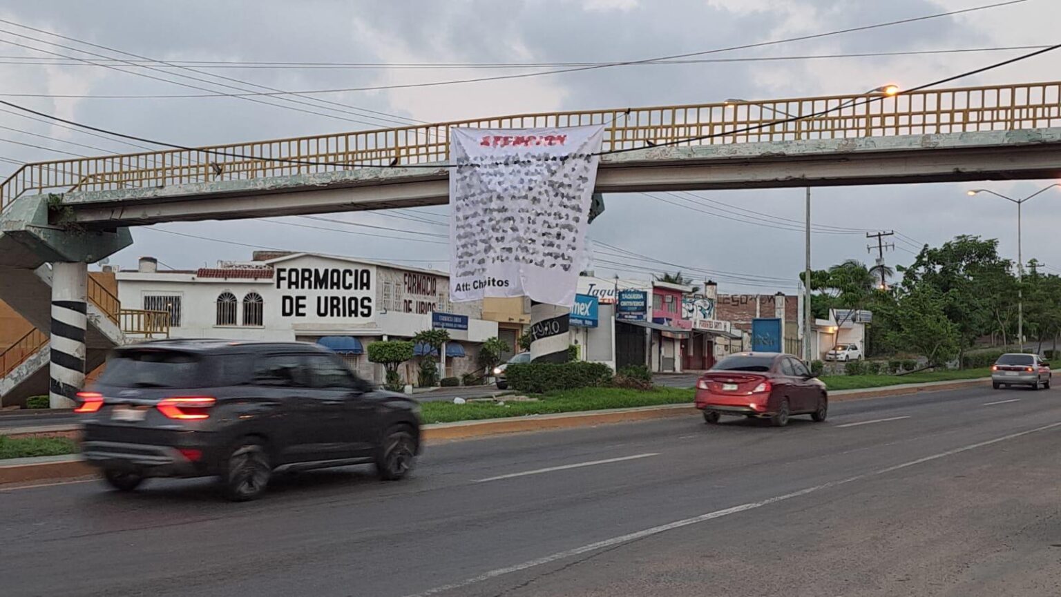 Cuelgan Mantas En Varios Municipios De Sinaloa Con Mensajes De Los