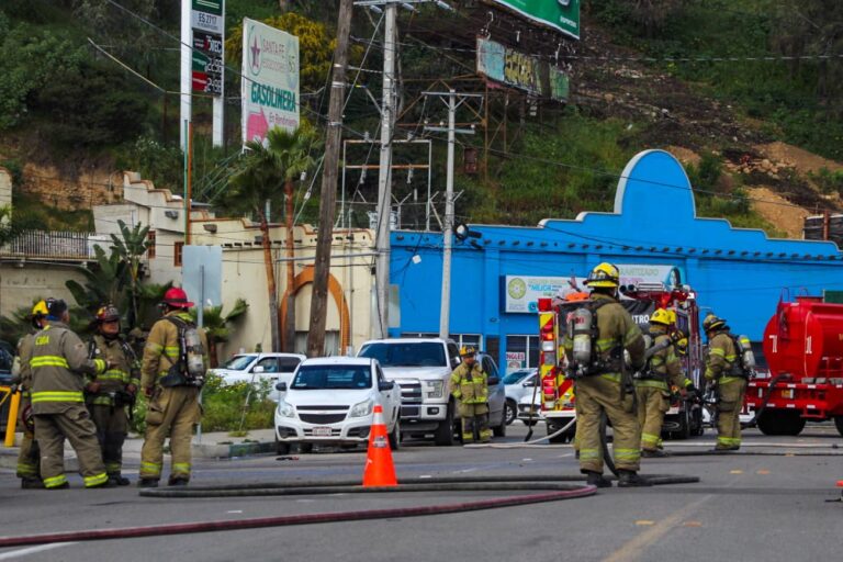 Fuga De Gas Por Trabajos De CESPT En Calle 11 De La Zona Centro De