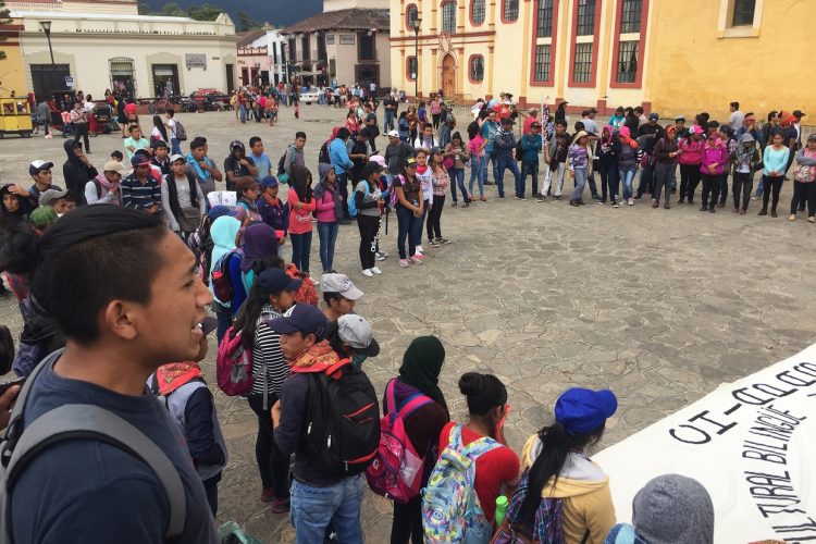 Alumnos de la normal de Zinacantán piden diálogo 