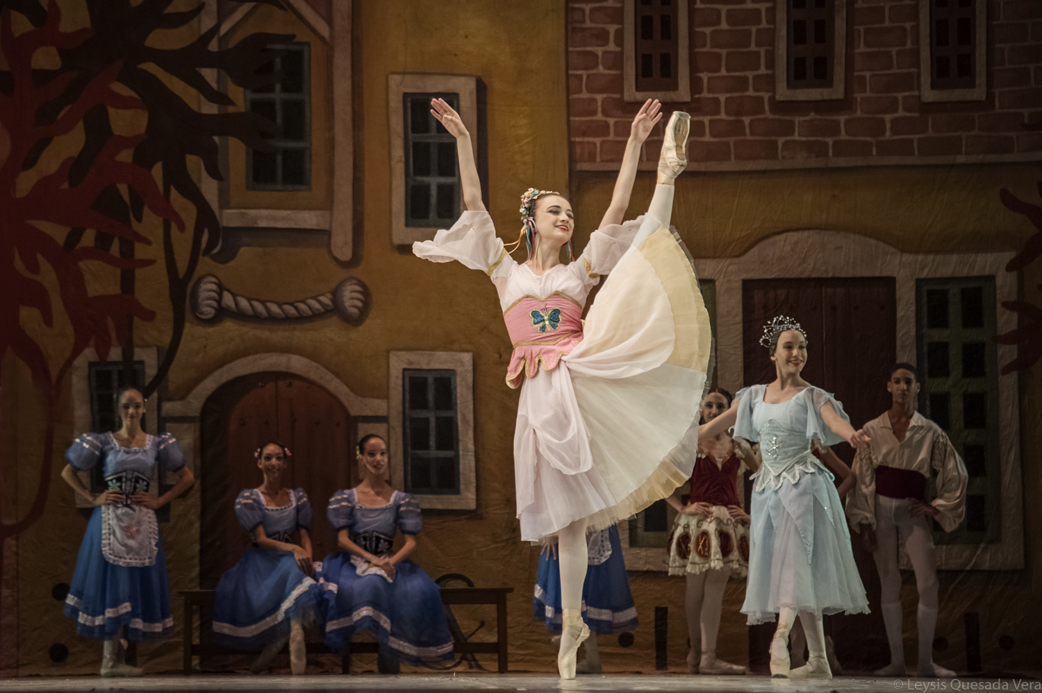 Sofía Castán, tijuanense en la Escuela Nacional de Ballet “Fernando Alonso” Semanario ZETA Sofía Castán, tijuanense en la Escuela Nacional de Ballet “Fernando Alonso” Semanario ZETA
