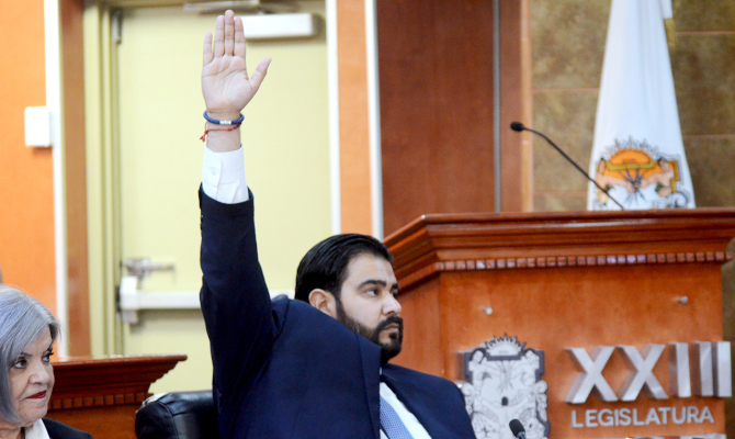 ZETA – Bujanda renuncia a Acción Nacional