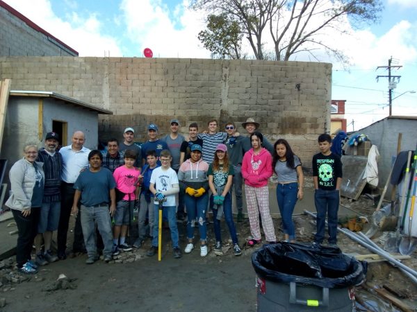 Inicia reconstrucción de 12 casas siniestradas por los incendios de octubre  en Tijuana - Semanario ZETA