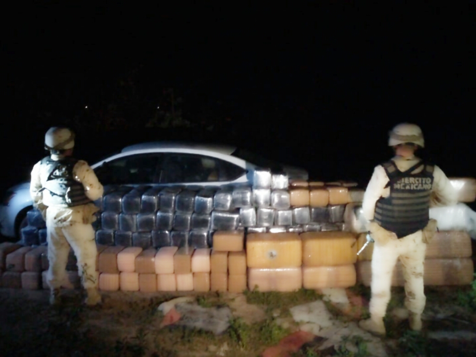 Ejército Decomisa Mil 800 Kilos De Marihuana Y Cristal En Ensenada Semanario Zeta 