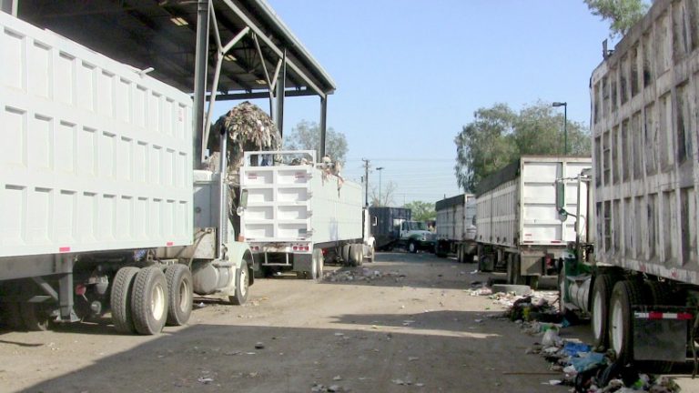 Disputa por control de basura en Mexicali