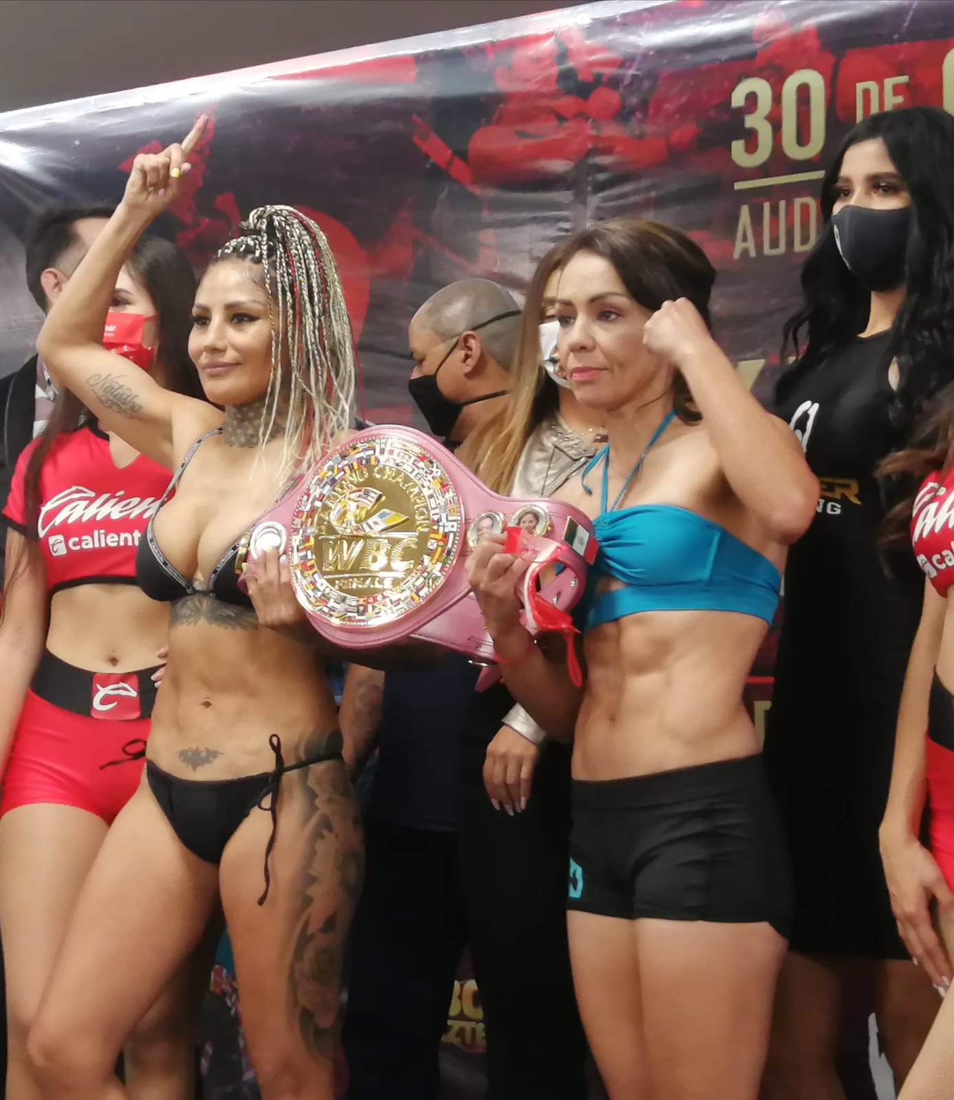 Jackie Nava y Mariana Juárez alistan guerra en el ring - Semanario ZETA