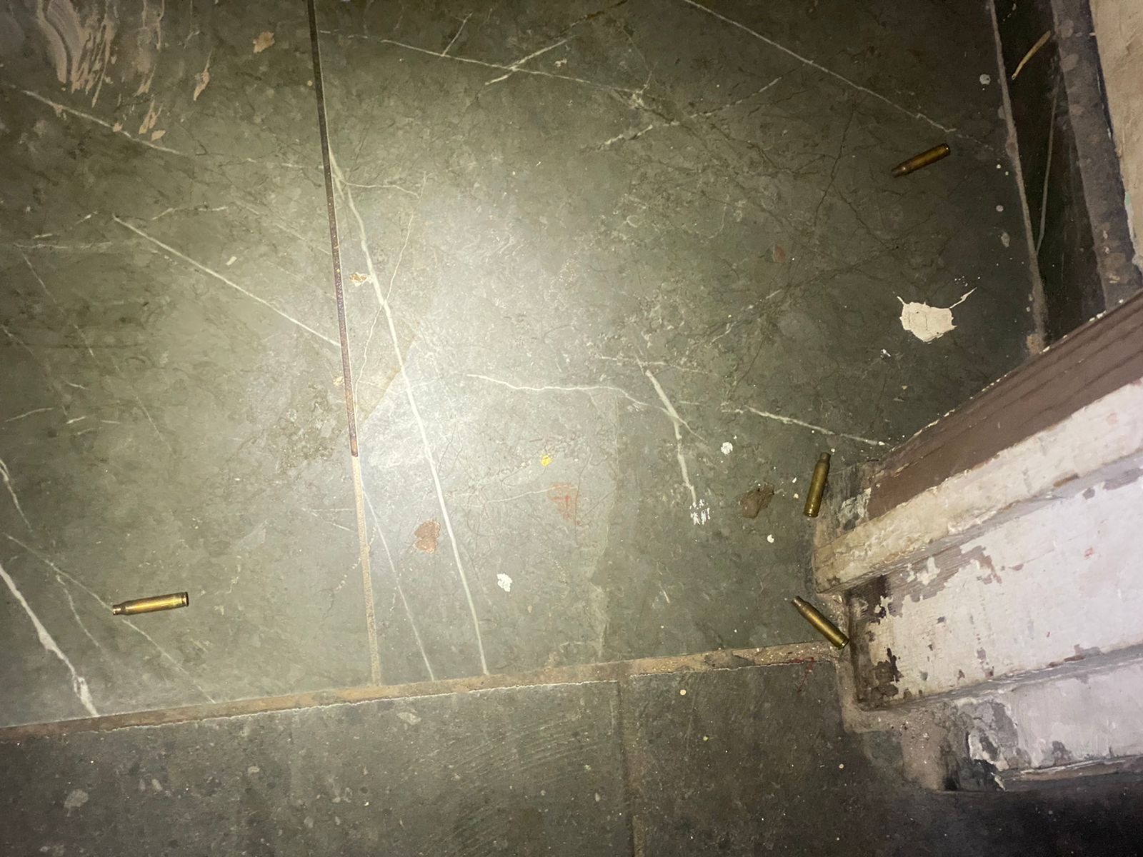 Grupo criminal irrumpe en vivienda en Mexicali y mata a tres mientras ...
