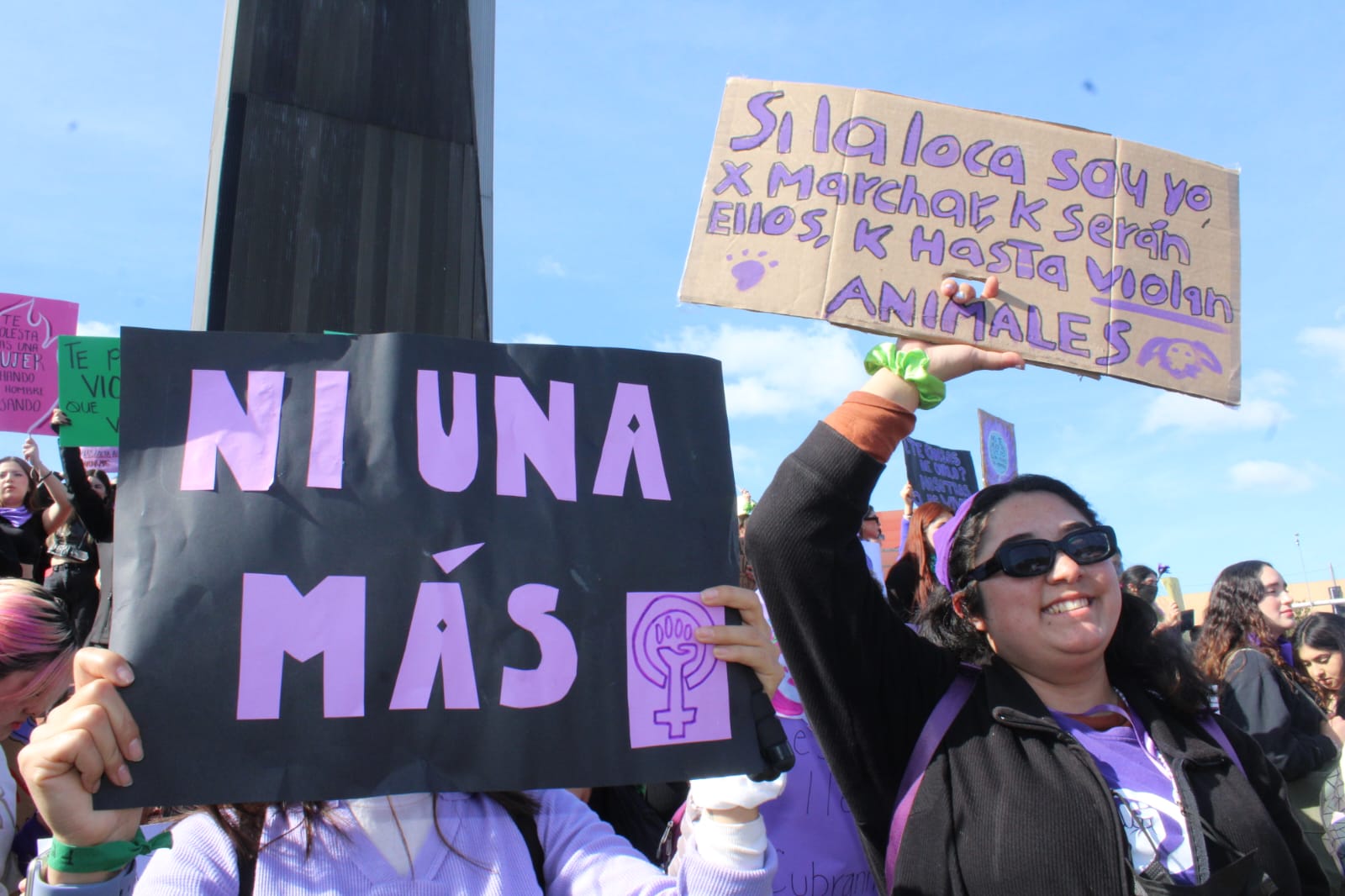En 8M miles de mujeres marchan para exigir justicia en Tijuana ...