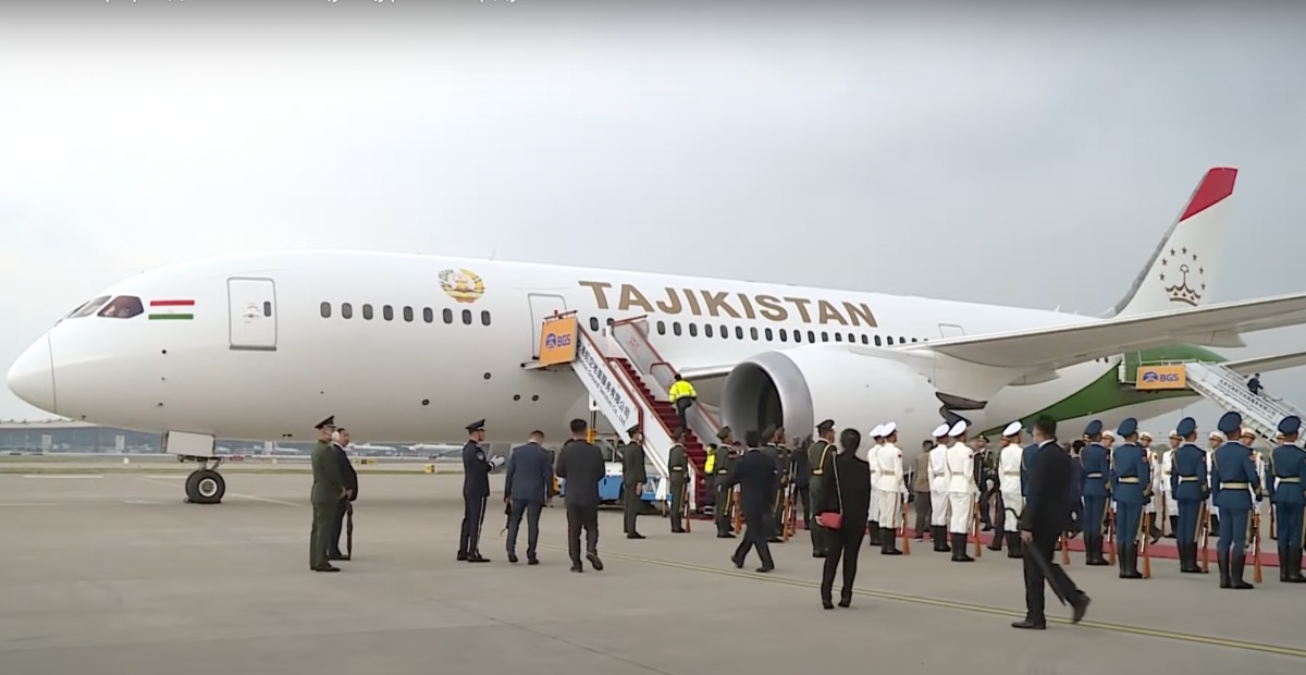 Gobierno de AMLO reserva por 5 años el contrato de compraventa del avión presidencial a Tayikistán. Noticias en tiempo real