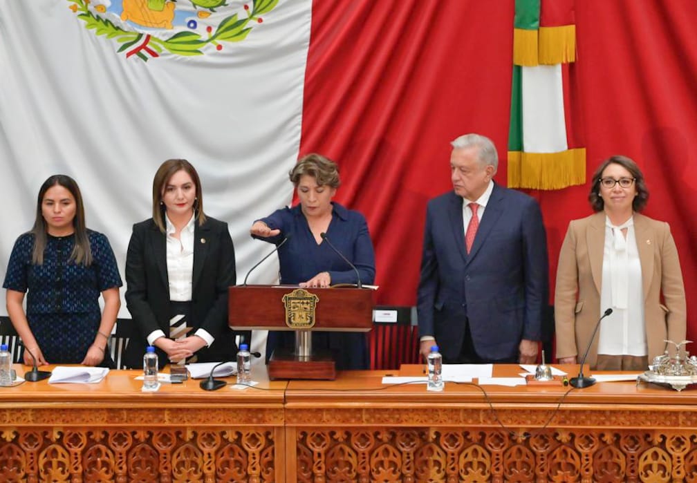 Delfina Gómez Toma Protesta Como Gobernadora Del Edomex Primera Mujer Y No Militante Priista En 7042