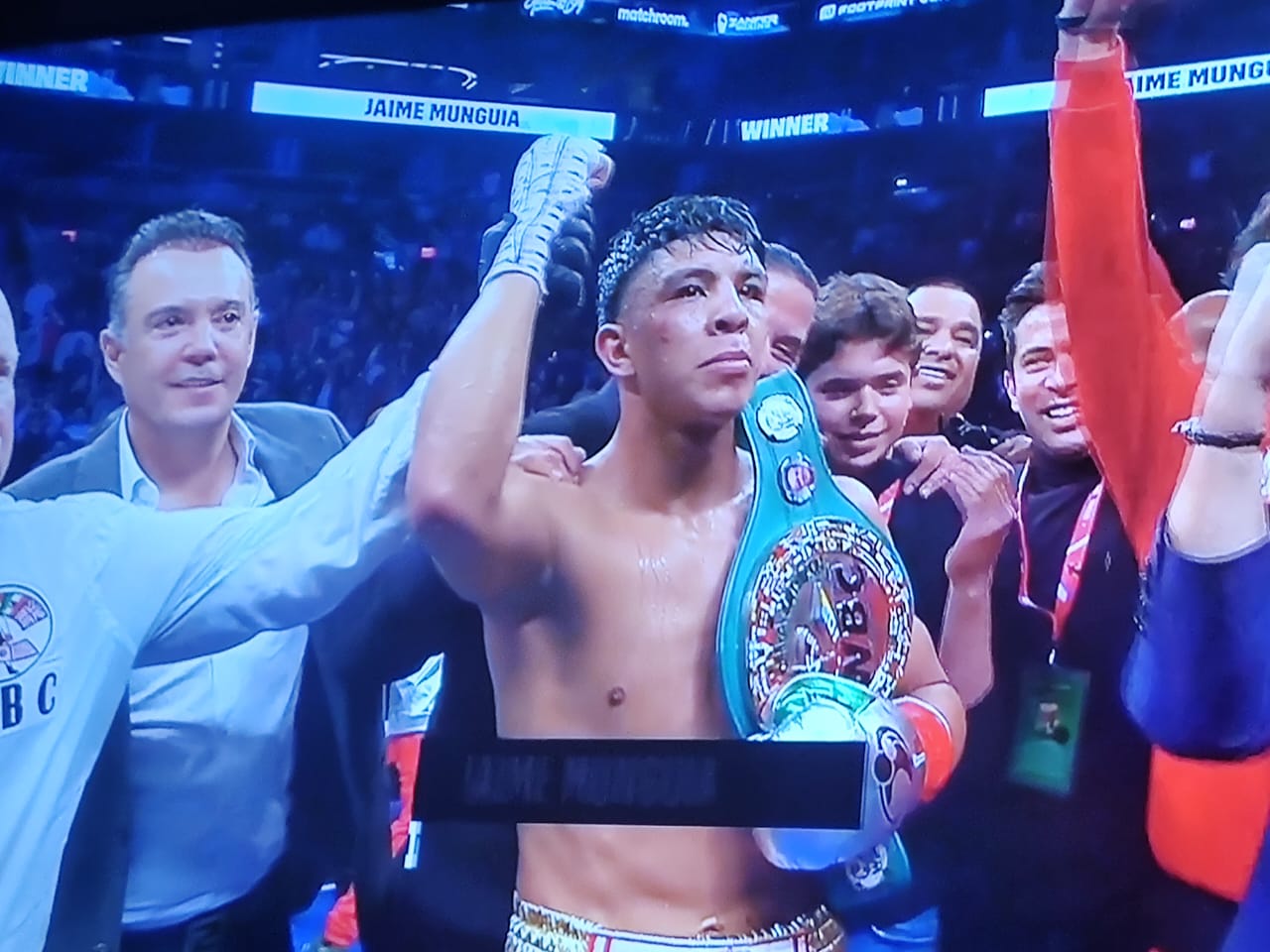 Jaime Munguia noquea a John Ryder en Phoenix Semanario ZETA