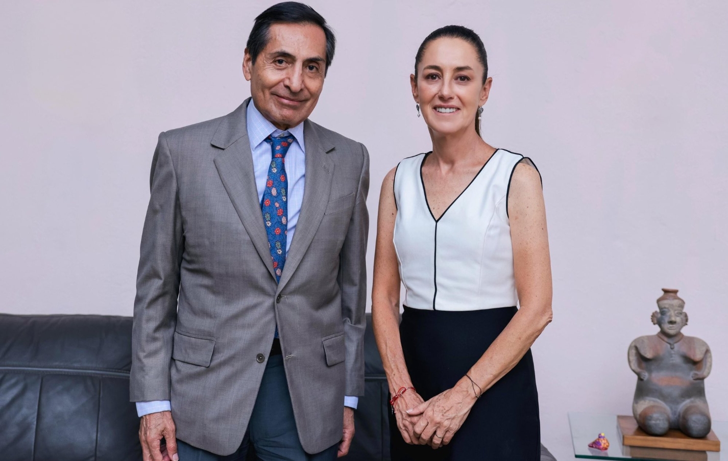 Sheinbaum se reúne con Ramírez de la O, en Palacio Nacional, para ...