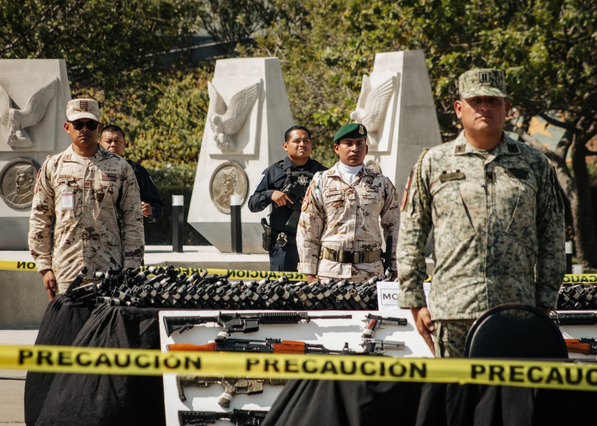 Más de mil armas decomisadas son destruidas en la Segunda Zona Militar ...