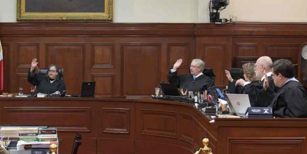 Ministros SCJN se suman a paro vs reforma judicial; senador Morena ...