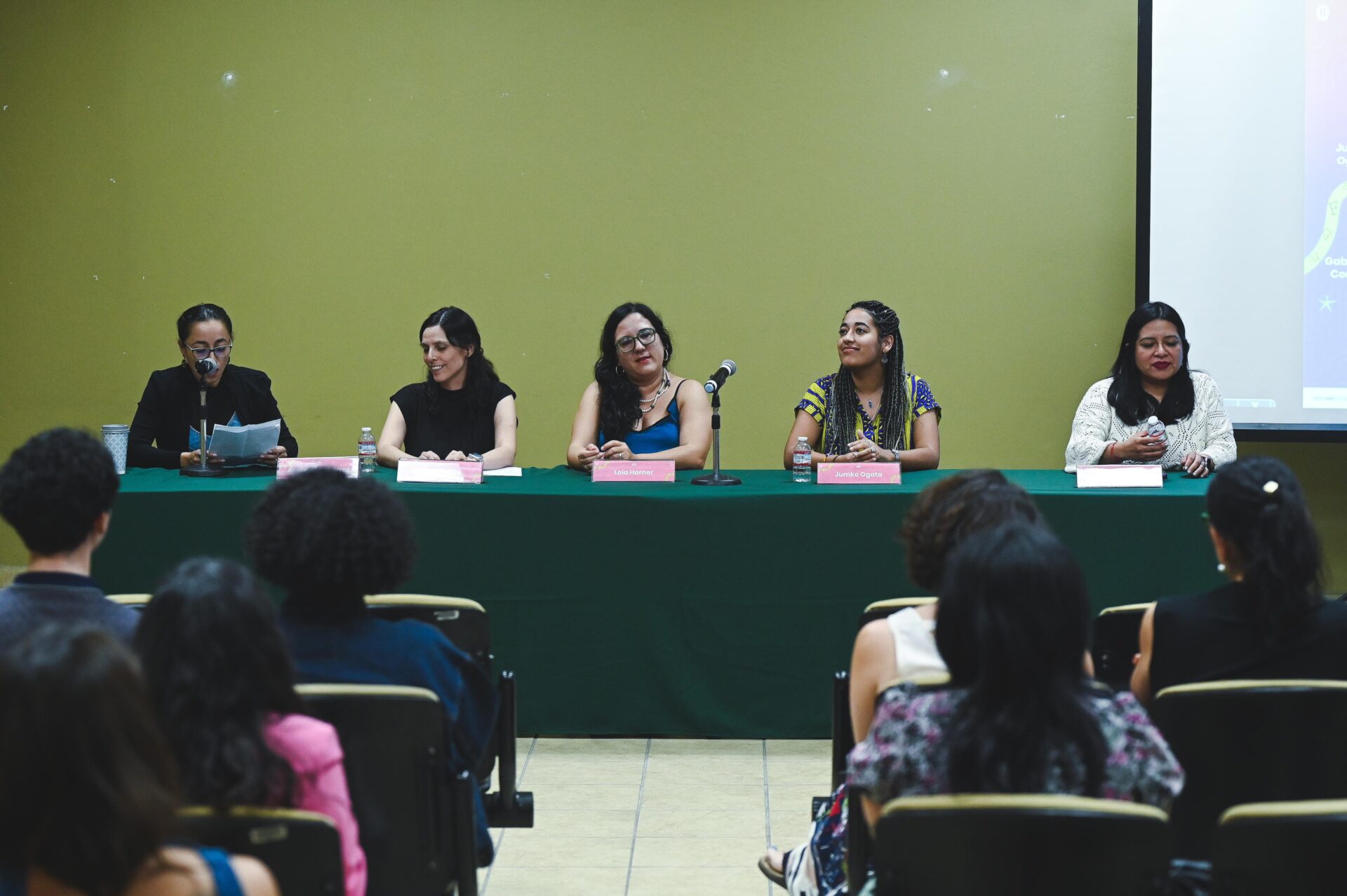 Cuatro ensayistas mexicanas en Tiempo de Literatura - Semanario ZETA