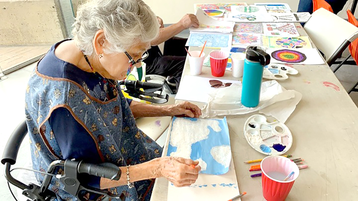 Taller de pintura para adultos mayores - Semanario ZETA