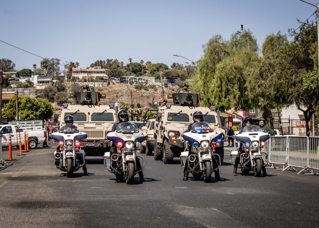 Hummers y motociclistas: Foto Mara Yañez.