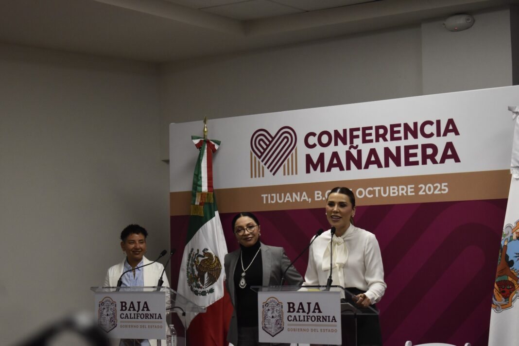 Beatriz Olivares, Estela Damián y la gobernadora Marina Ávila Olmeda / Crédito de foto: Eduardo Andrade