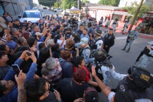 Atención a mujeres con familiares internos  // Foto Jorge Dueñes.