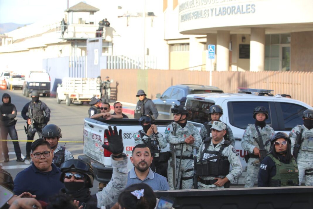 Disturbios en la Peni Tijuana // Foto Jorge Dueñes.