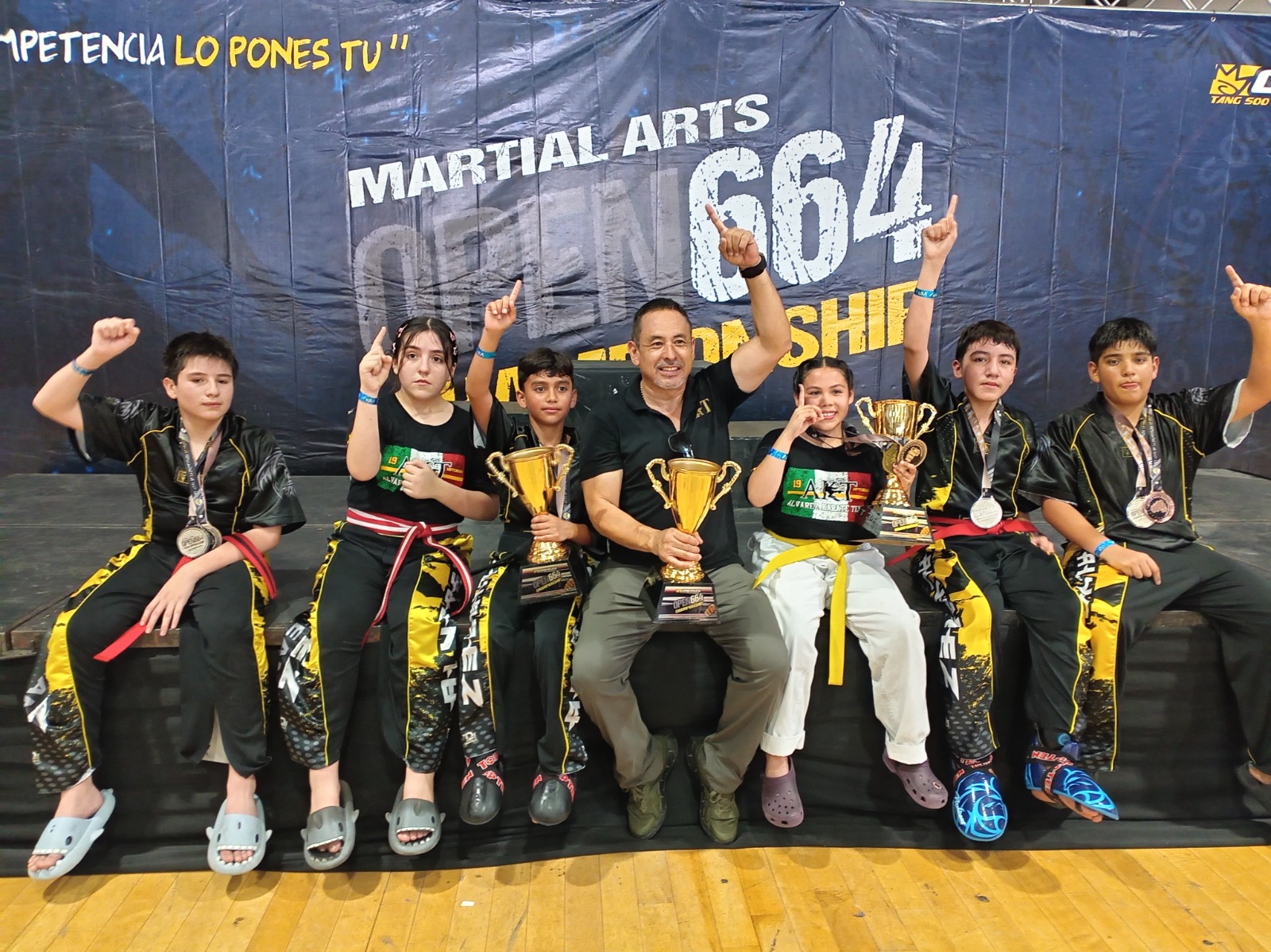 Álvarez Karate Team arrasa con 4 grandes campeones en el 664 Open Championship